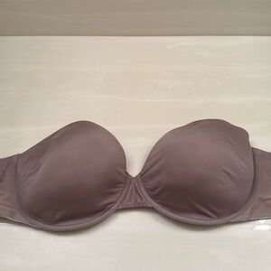 VICTORIAS SECRET strapless bra